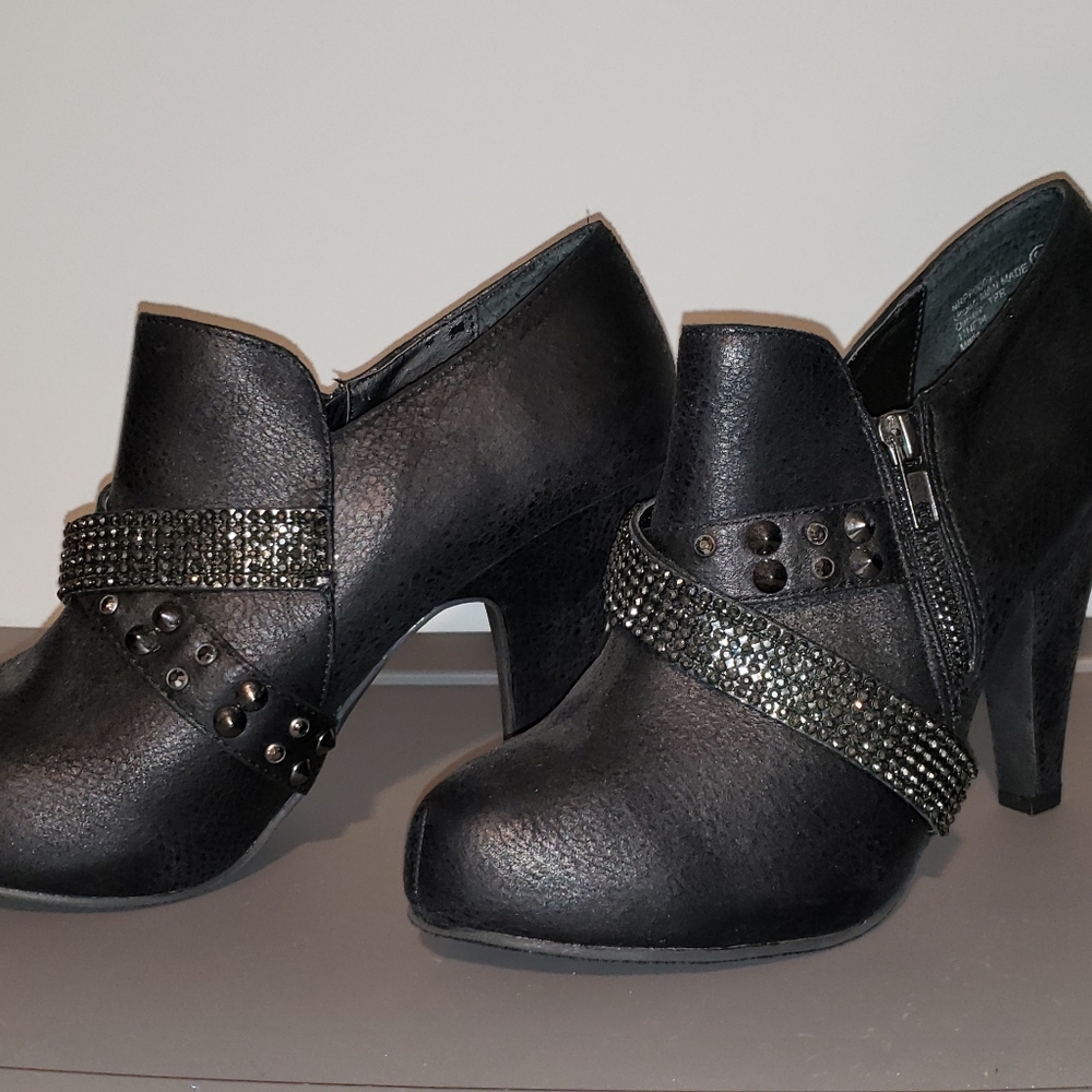 Hot Rated Booties - Picture 4 of 4